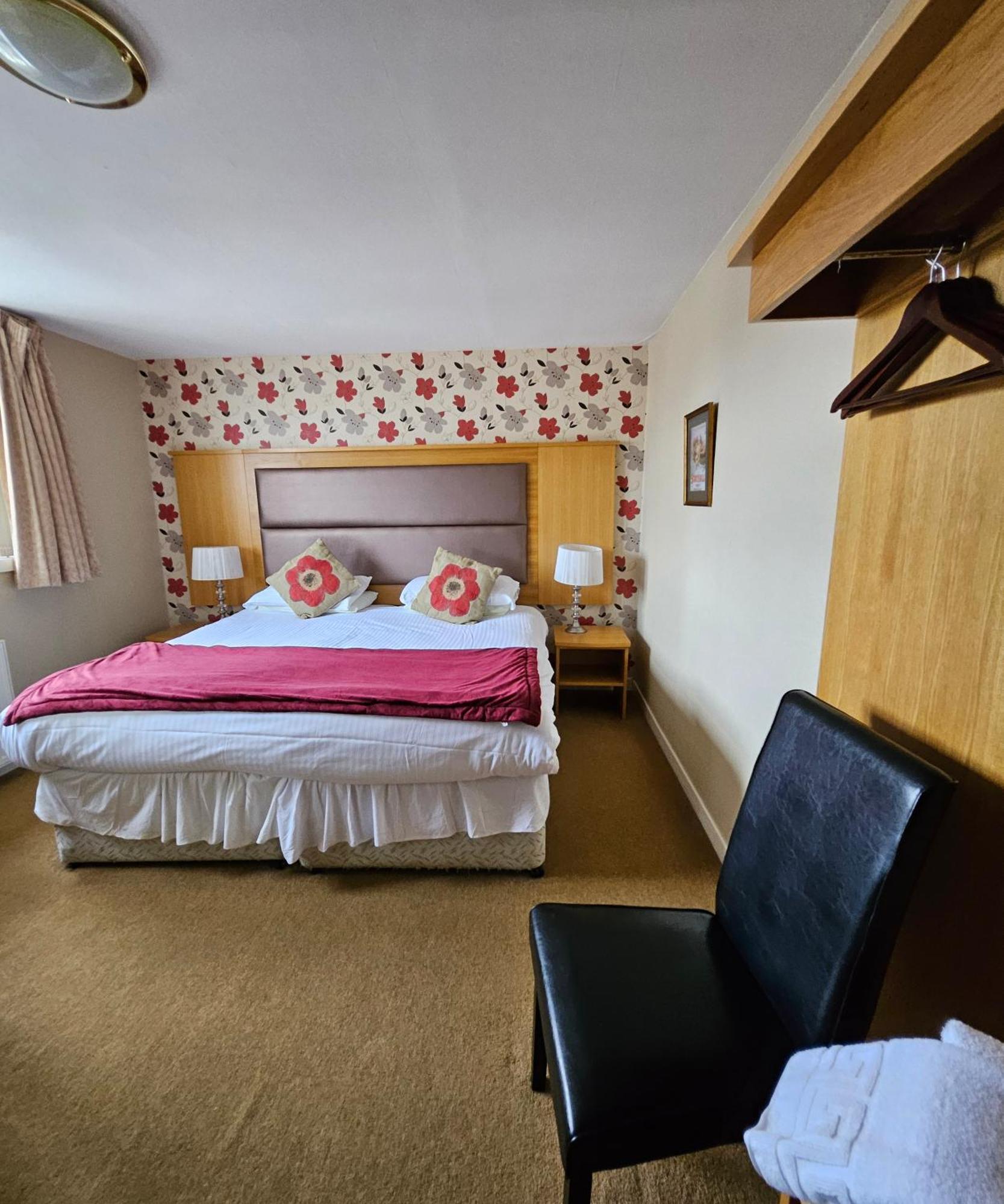 Station Hotel Portsoy Bagian luar foto